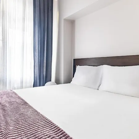 Flat Near Marina And Marmaray In Bagdat Avenue * Стамбул