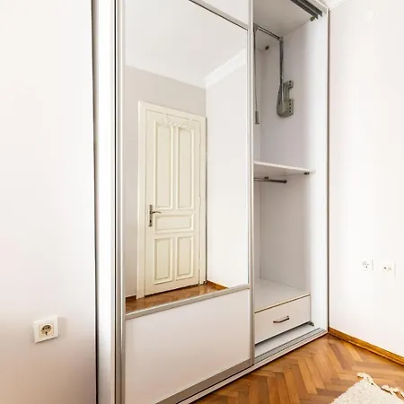 Flat Near Marina And Marmaray In Bagdat Avenue Apartamento